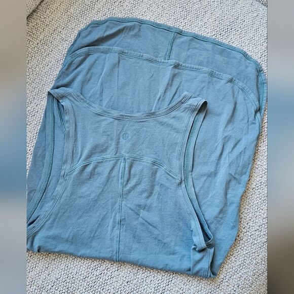Lululemon Women's Blue Tank Top - Picture 1 of 4